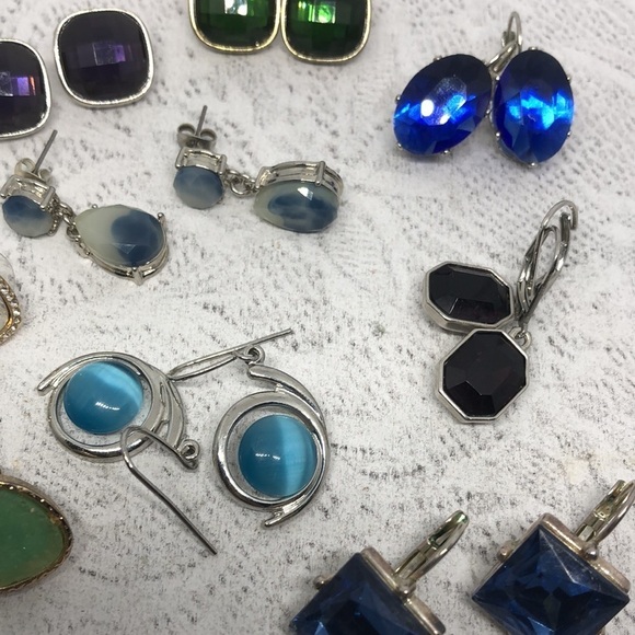 𝅺Bundle lot 9 classy elegant earrings bejeweled faux gemstone look post dangle. - Picture 4 of 7